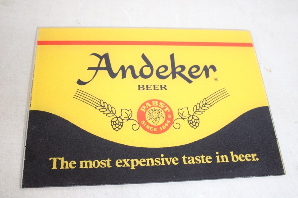 Andeker Pabst Beer Glass Sign (1 of 10)