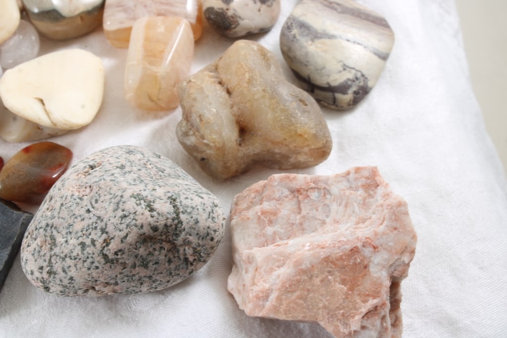 Several Gems- Green Chrysoprase, Lemon Citrine, - 14