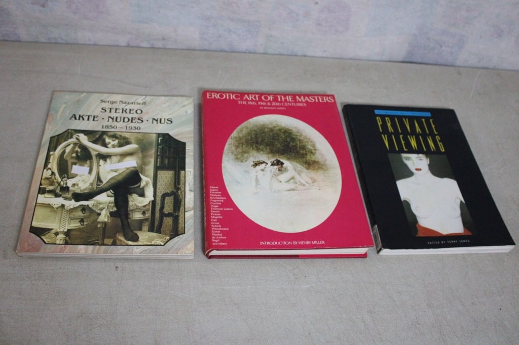 3 Hard Cover Erotica Books: 3 Hard Cover Erotica Books - Private Viewing, Stereo Akte Nudes NUS, Erotic Art of the Masters. Lot Size 12" x 9" x 3". 8 Lbs. All information and photos are intended to be as accurate as