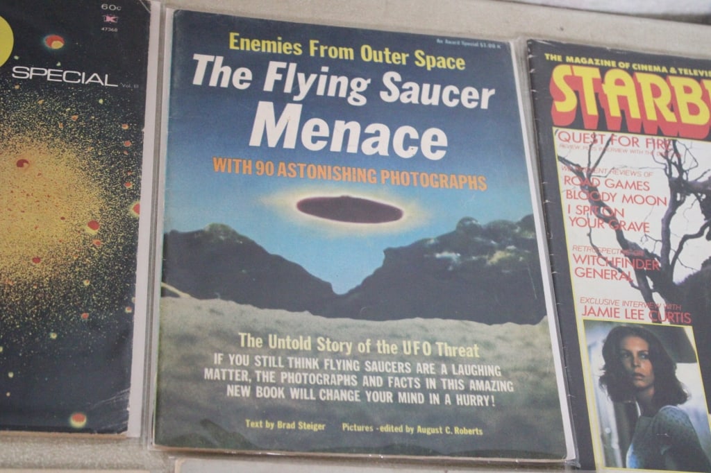 Science Fiction Books & Magazines - 7