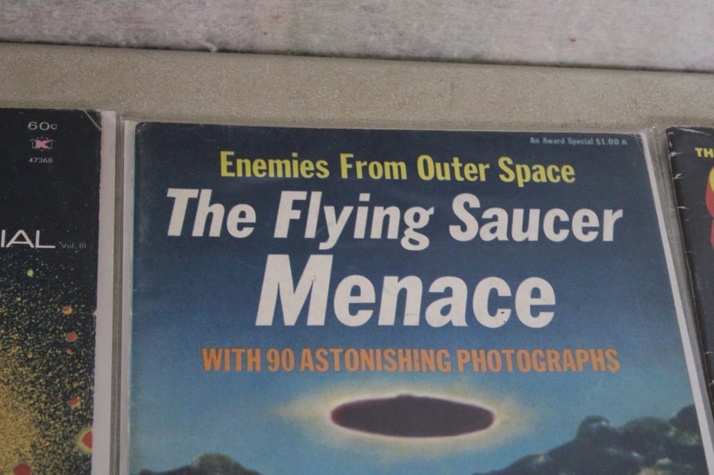 Science Fiction Books & Magazines - 8