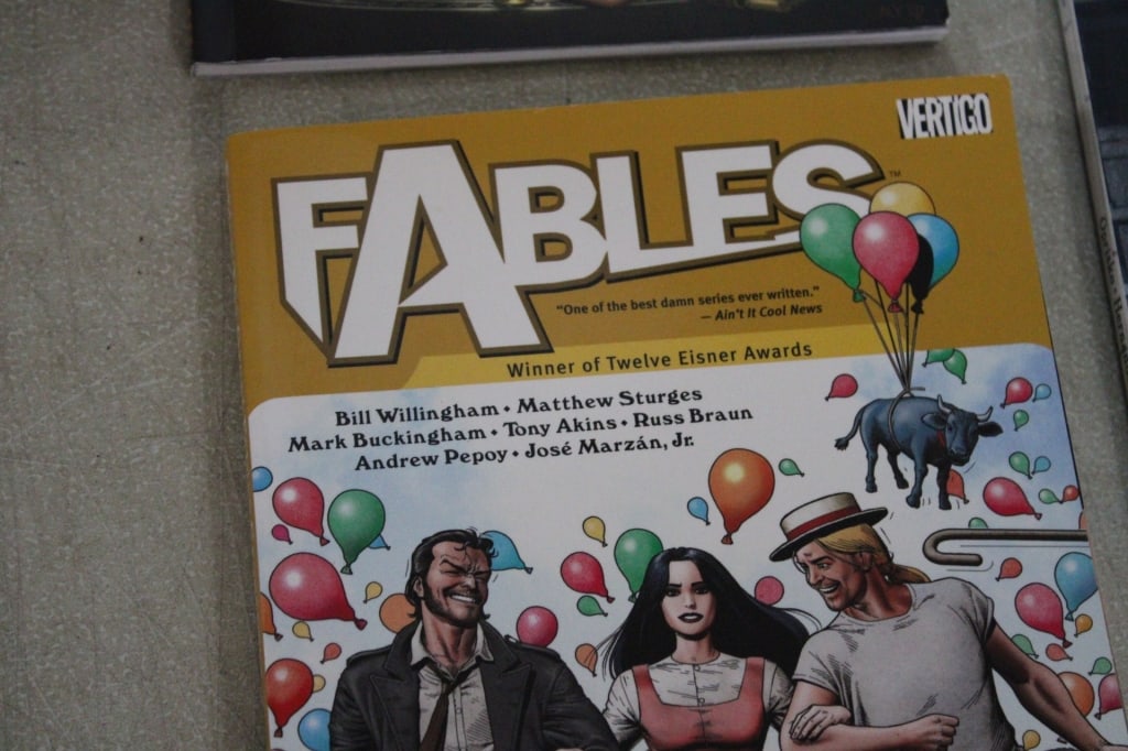 5 Science Fiction Comic Books - 8