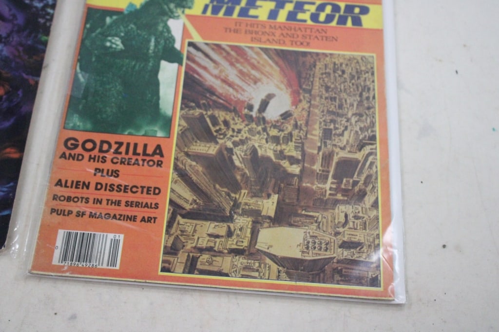 5 Horror Magazines - 13