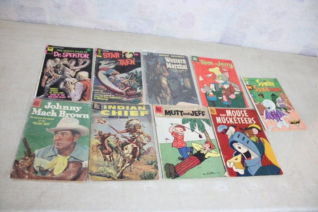 6 Dell and 3 Harvey Whitman & Gold Key Comic Books (1 of 10)