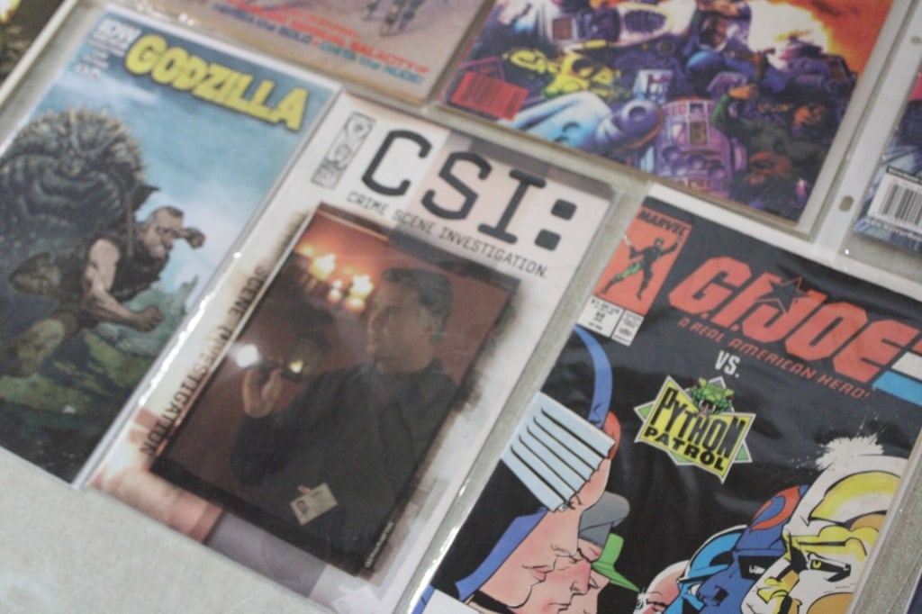 14 Adult Fantasy, Action Comic Books, Magazines - 13