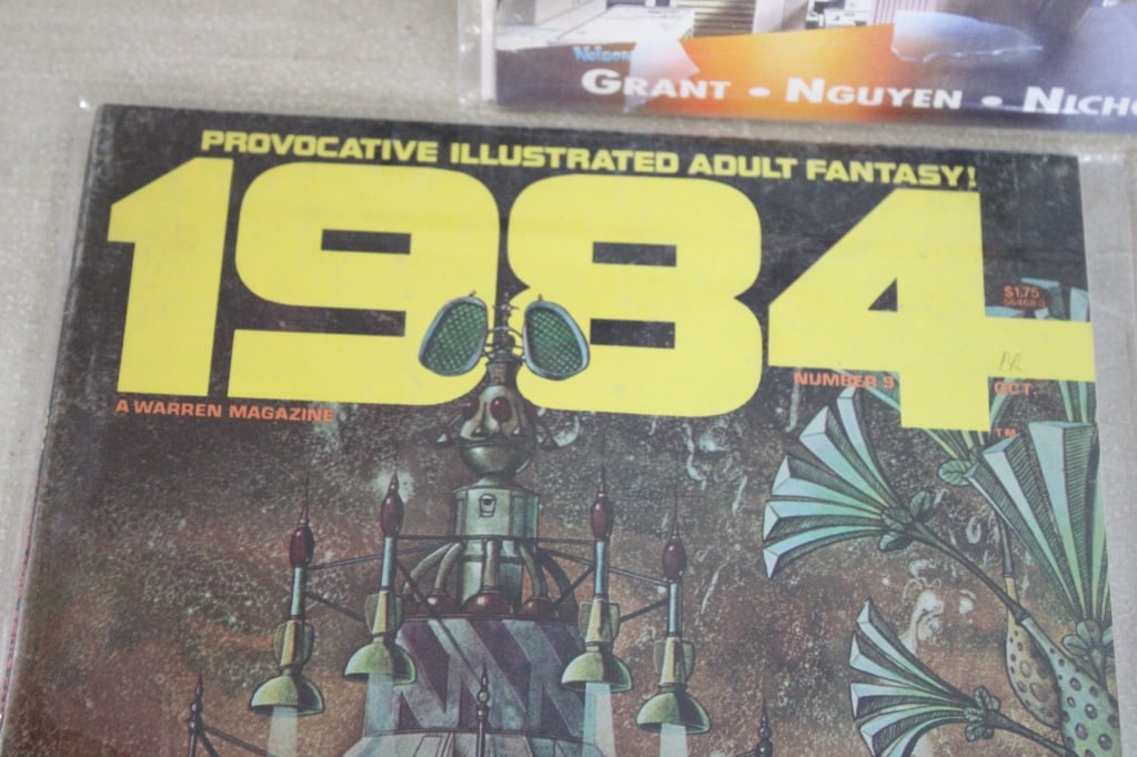 14 Adult Fantasy, Action Comic Books, Magazines - 16