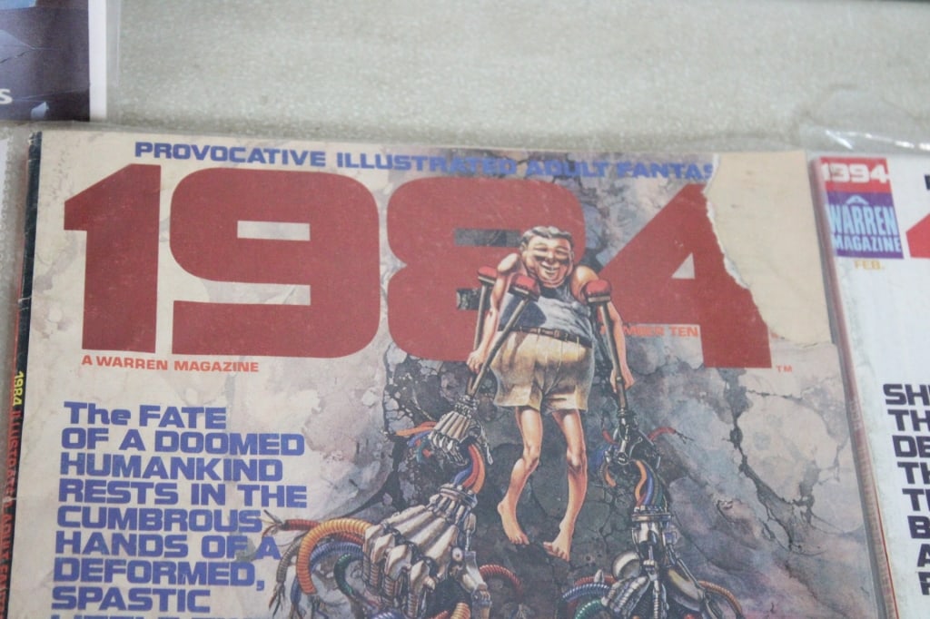 14 Adult Fantasy, Action Comic Books, Magazines - 17