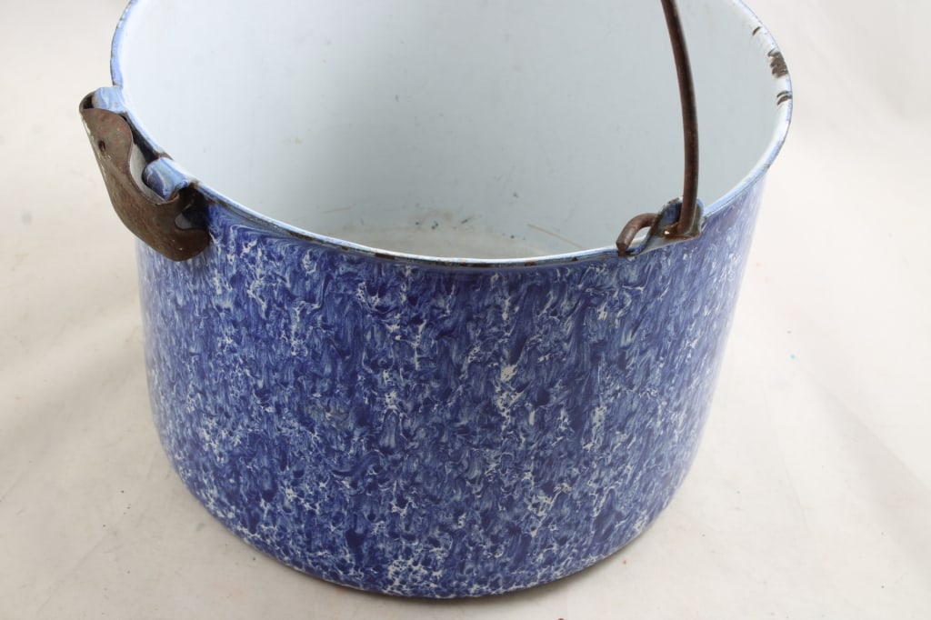 Blue Swirl Graniteware Pail with Pour Spout - 2