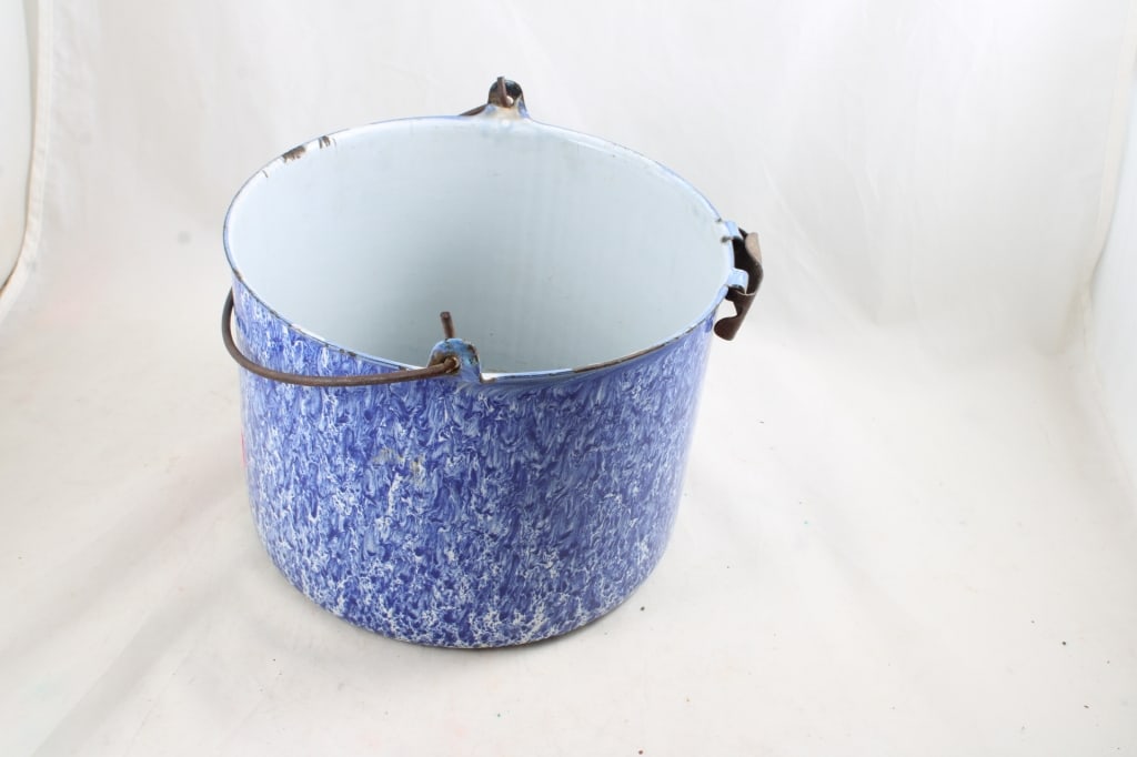 Blue Swirl Graniteware Pail with Pour Spout - 3