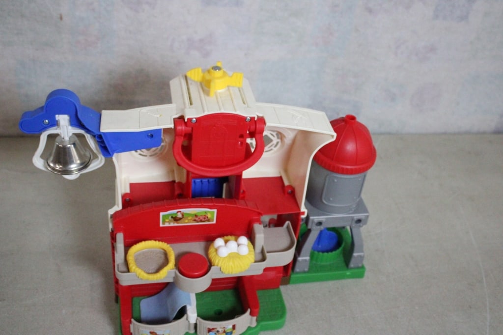 Fisher Price Little People Plane and Barn - 10