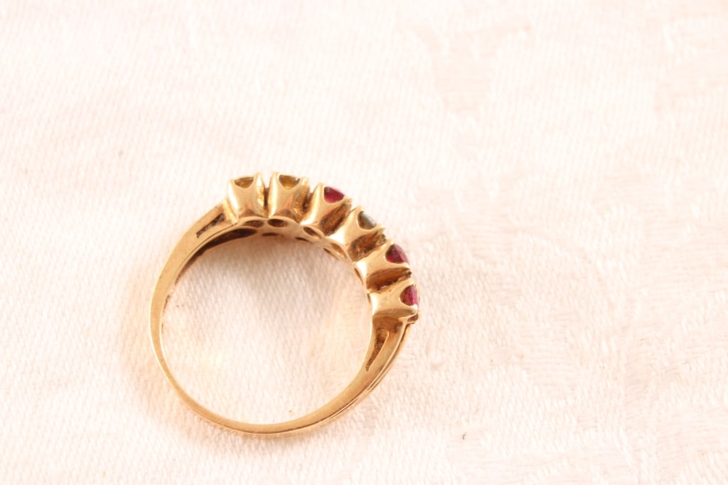 10k Gold Mother's Ring with 11 Stones 4.4 Grams - 8