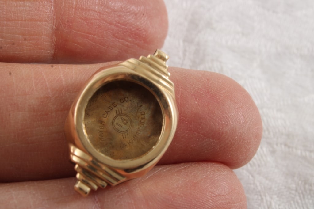 14k. Gold Watch Case 2.7 Grams - 6