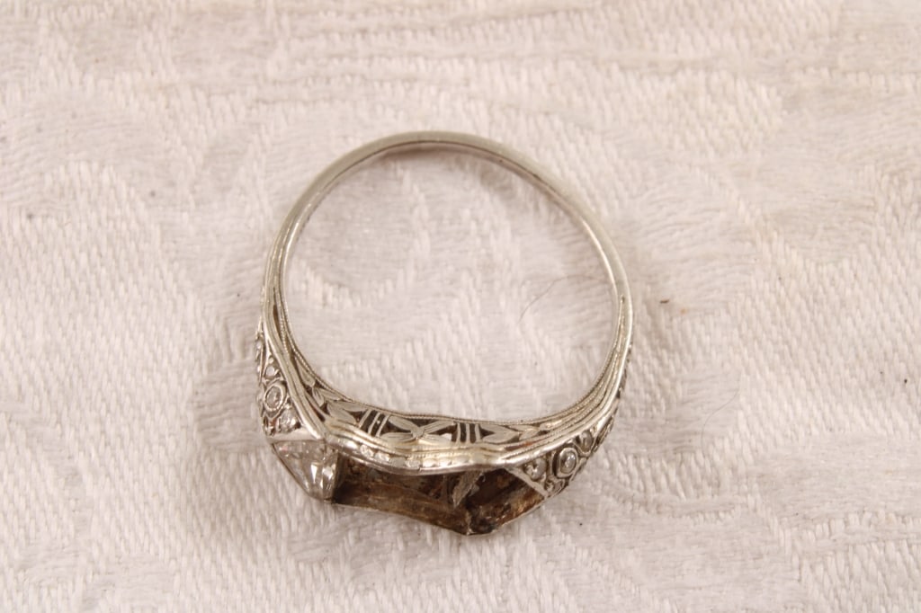 Tiffany & Co Platinum Ring With Diamonds 3.4grams - 13