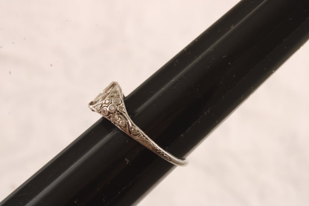 Tiffany & Co Platinum Ring With Diamonds 3.4grams - 4