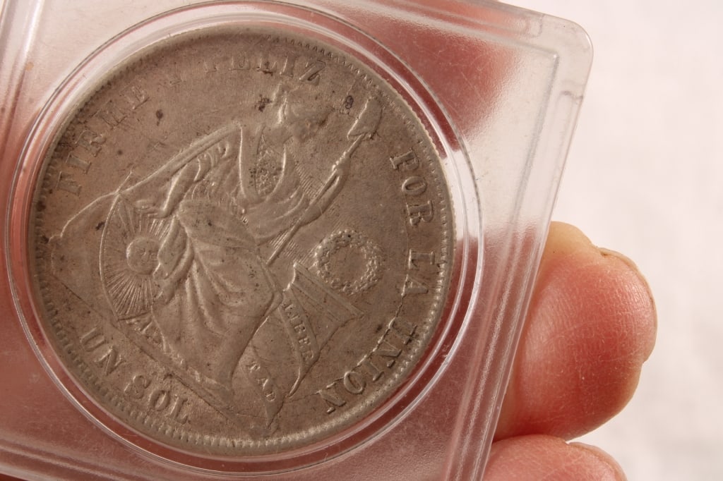 1871 Peru South America 1 SOL Silver Coin - 3