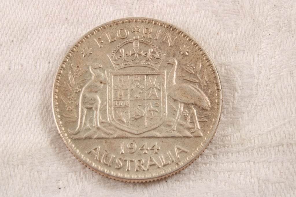 1944 Australia George VI Florin Silver Coin - 2
