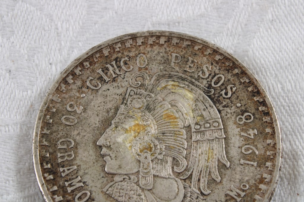 1948 Mexico Cinco Pesos Silver Coin 90% Silver - 2