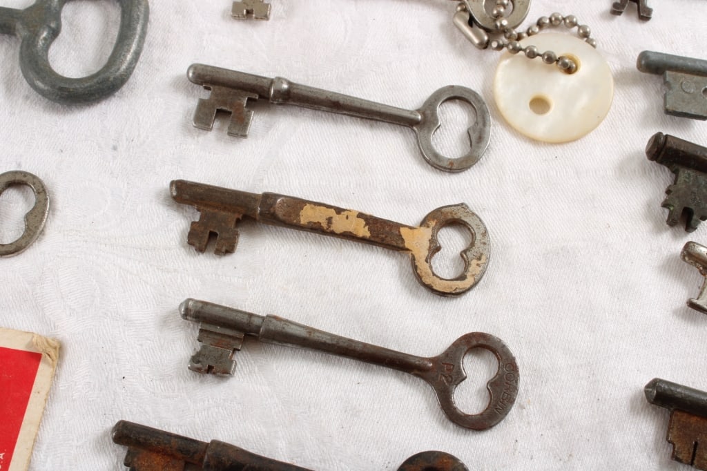 Skeleton Key & Master Keys Lot - 10