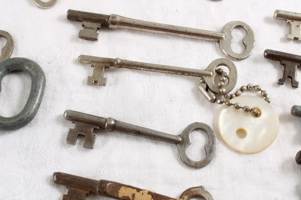 Skeleton Key & Master Keys Lot - 9
