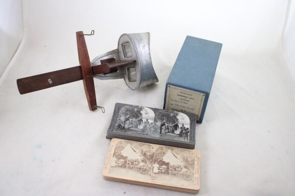 Stereoview and Stereoview Cards: Stereoview and Stereoview Cards - Keystone and Underwood and more. Lot Size 13" x 9" x 6". 2 Lbs. All information and photos are intended to be as accurate as possible, but errors are possible.