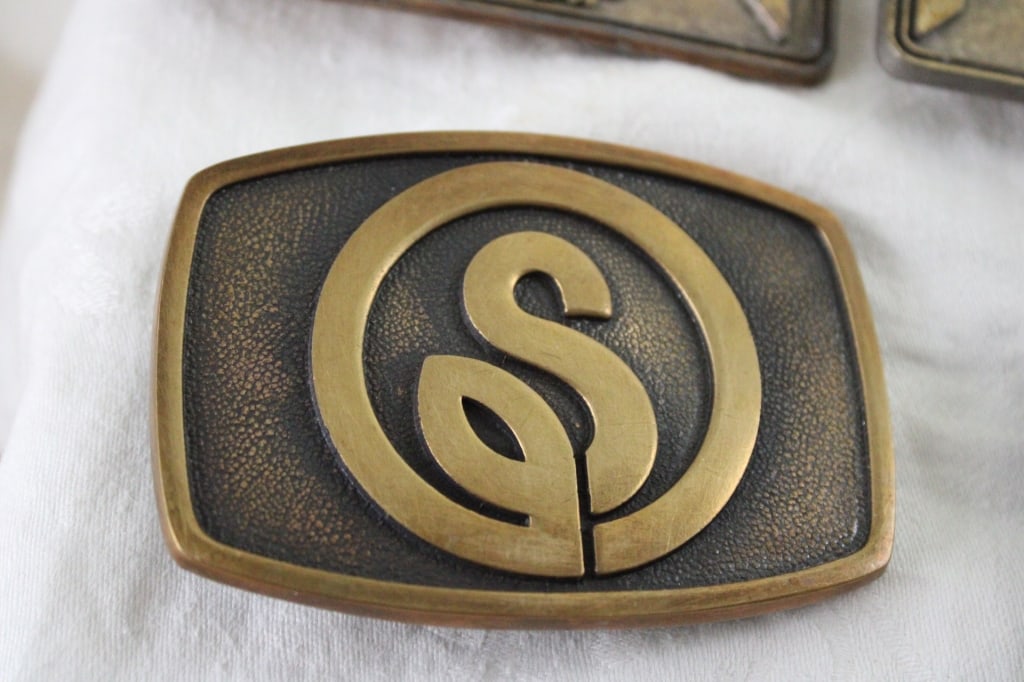 6 Brass & Pewter Vintage Belt Buckles - 7