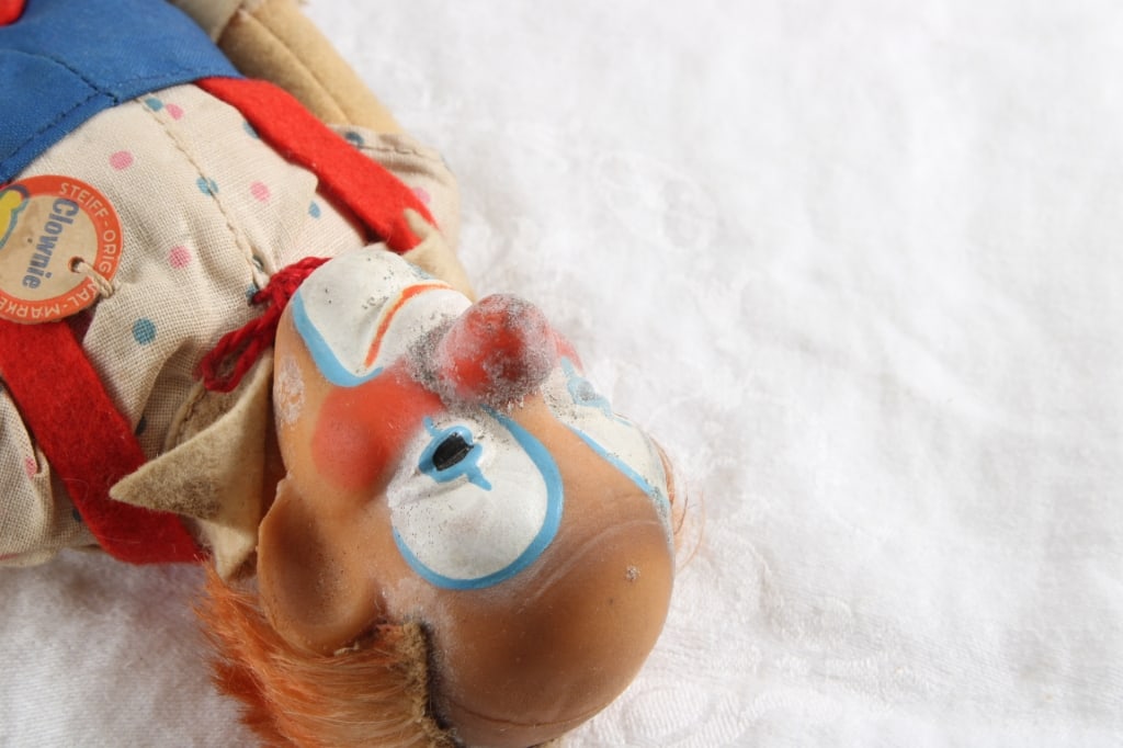 Steiff 6" Clownie Stuffed Toy with Tag - 12