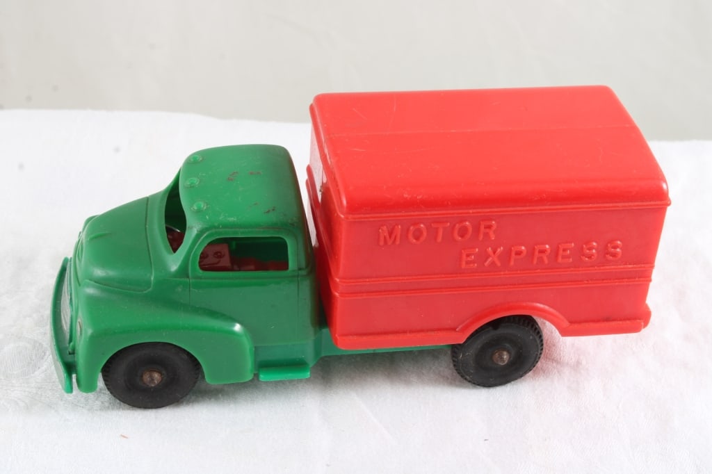 Bandai, Hubley & Auburn Vintage Toys - 12