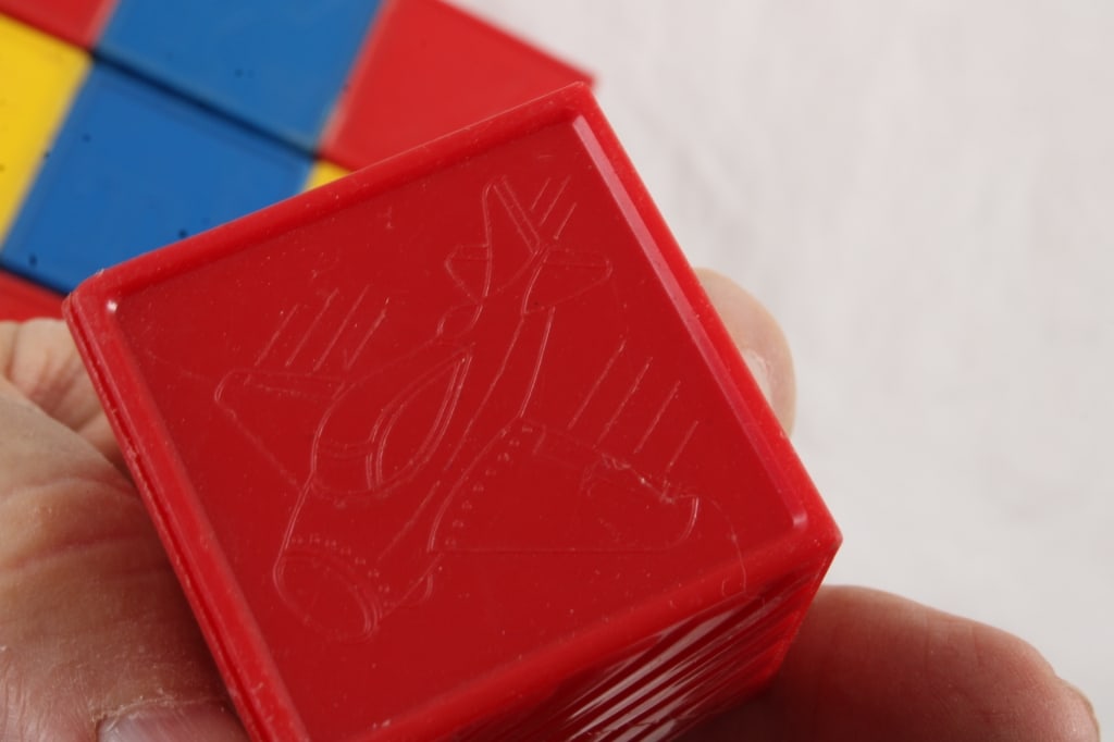 Tupperware Busy Blocks 25 with Toys Inside - 13