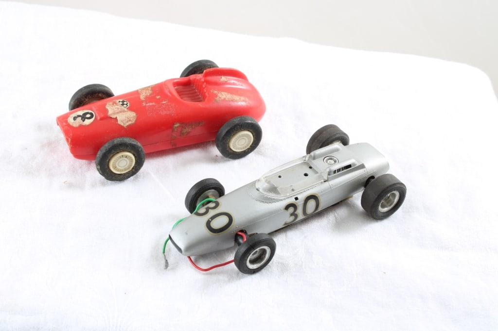 Cartrix Grand Prix Slot Car, Eldon Slot Car: Cartrix Grand Prix Slot Car, Eldon Slot Car - Both work, but Cartrix is not complete. Missing Driver and Bottom but motor does run. Lot Size 5" x 5" x 2". 1 Lb. All information and photos are