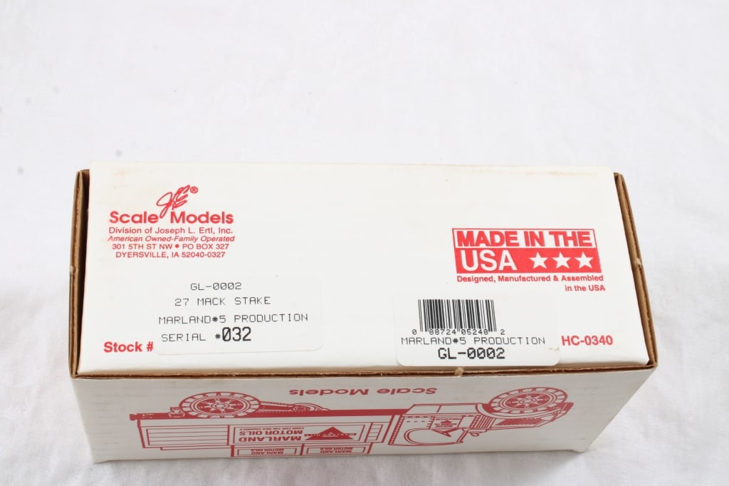 2 Legends N Trucks Diecast Truck Banks NRFB USA - 8