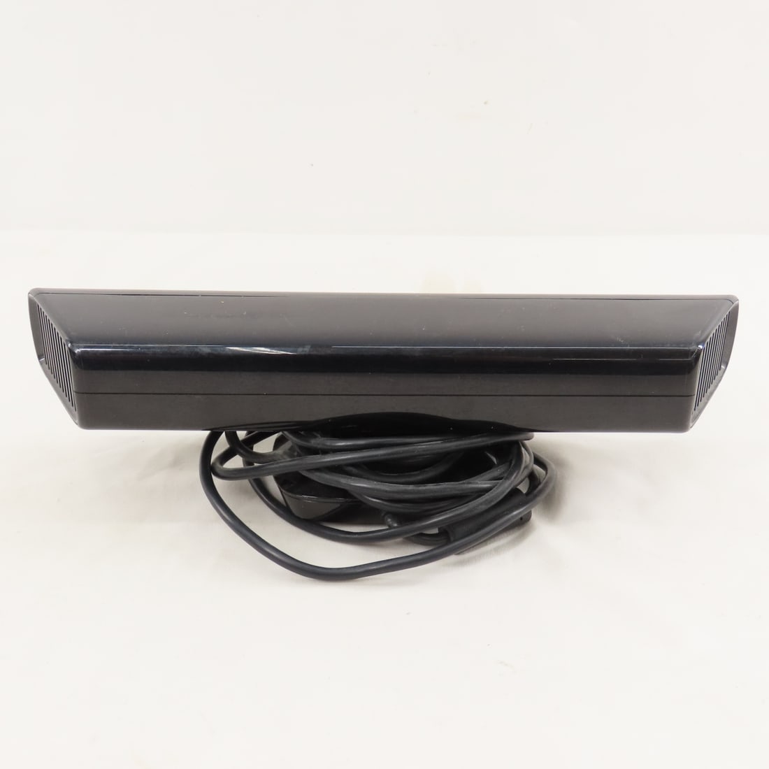 XBOX 360 Console, Wireless Remote, Motion Sensor - 10