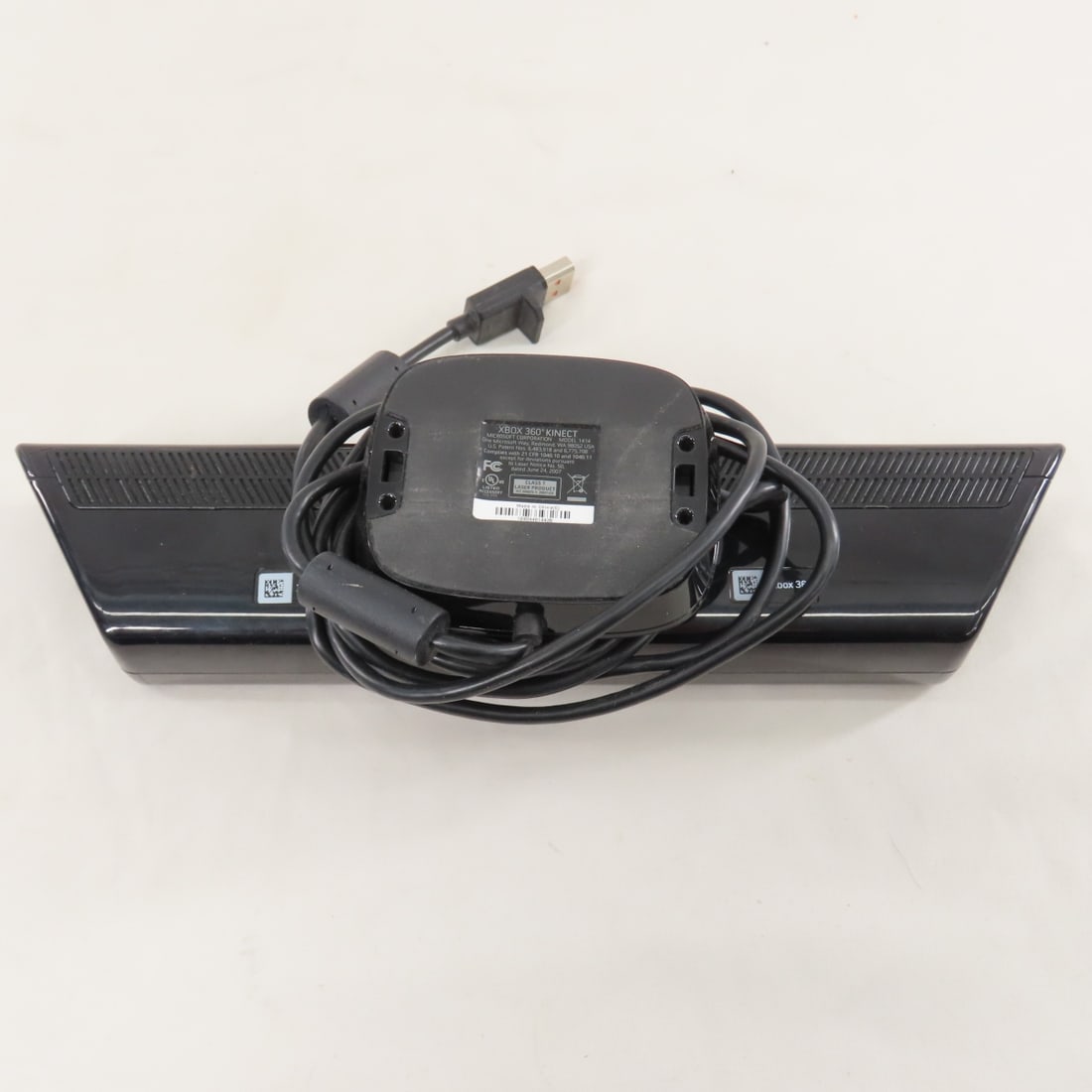 XBOX 360 Console, Wireless Remote, Motion Sensor - 11