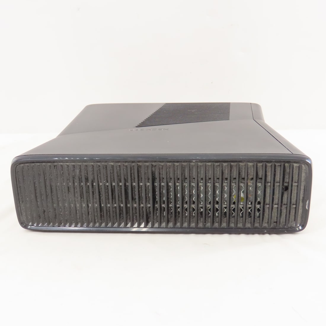 XBOX 360 Console, Wireless Remote, Motion Sensor - 3