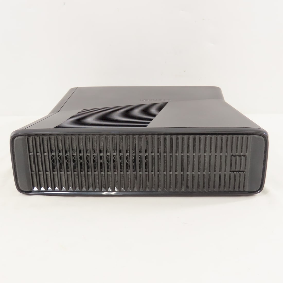 XBOX 360 Console, Wireless Remote, Motion Sensor - 5