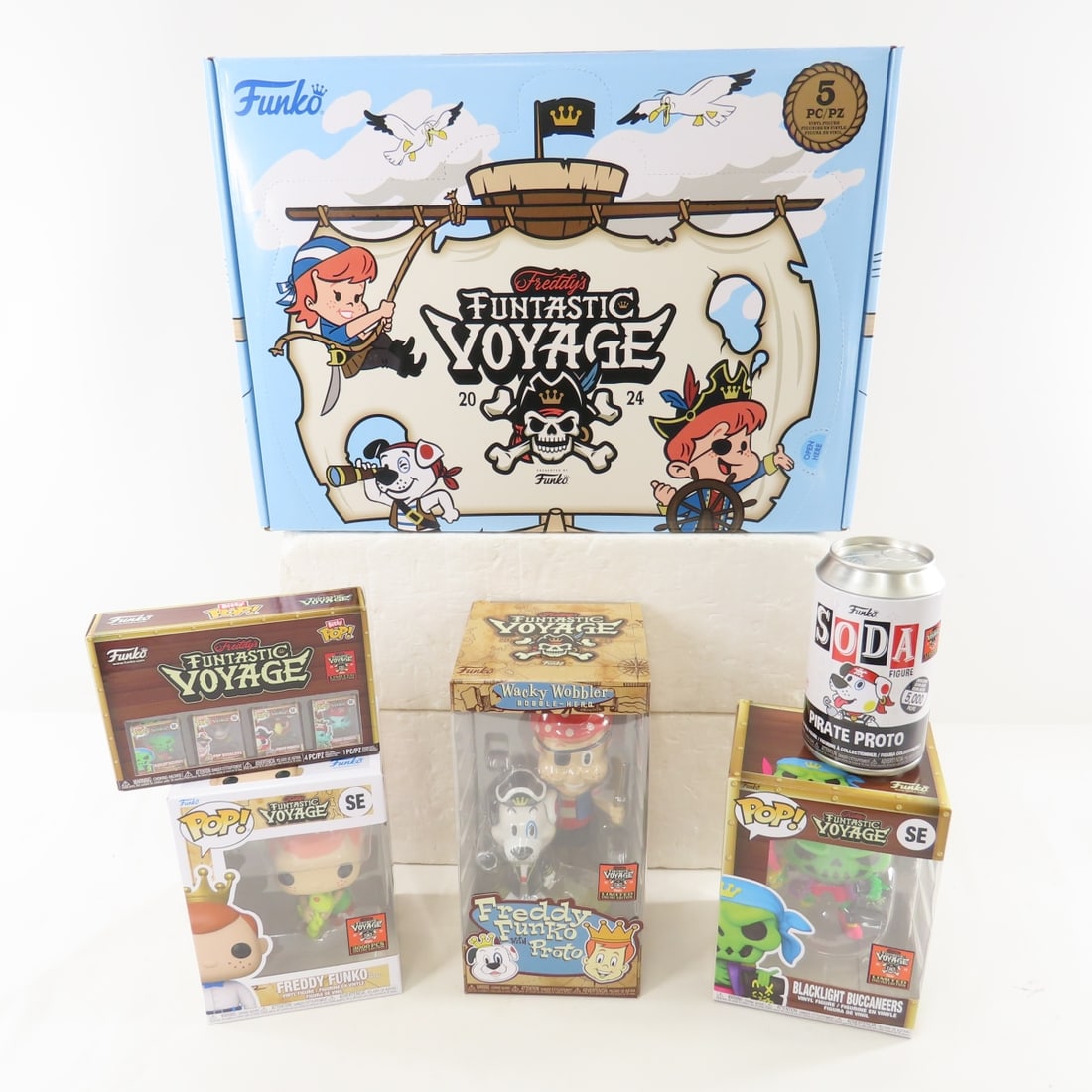 2 Funko Pop Freddy's Funtastic Voyage 2024 in Box - 14
