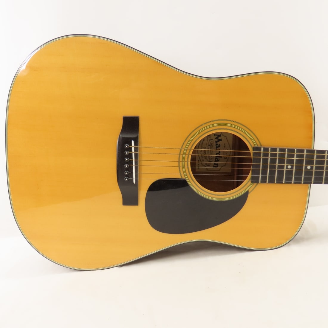 Mardan Model 72DS 6-String Acoustic Guitar w/Case - 3