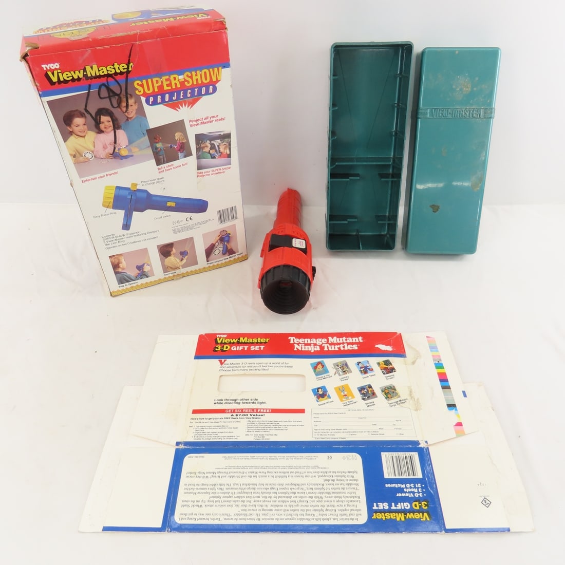 Collection of Viewmaster Viewers, Projectors Reels - 7