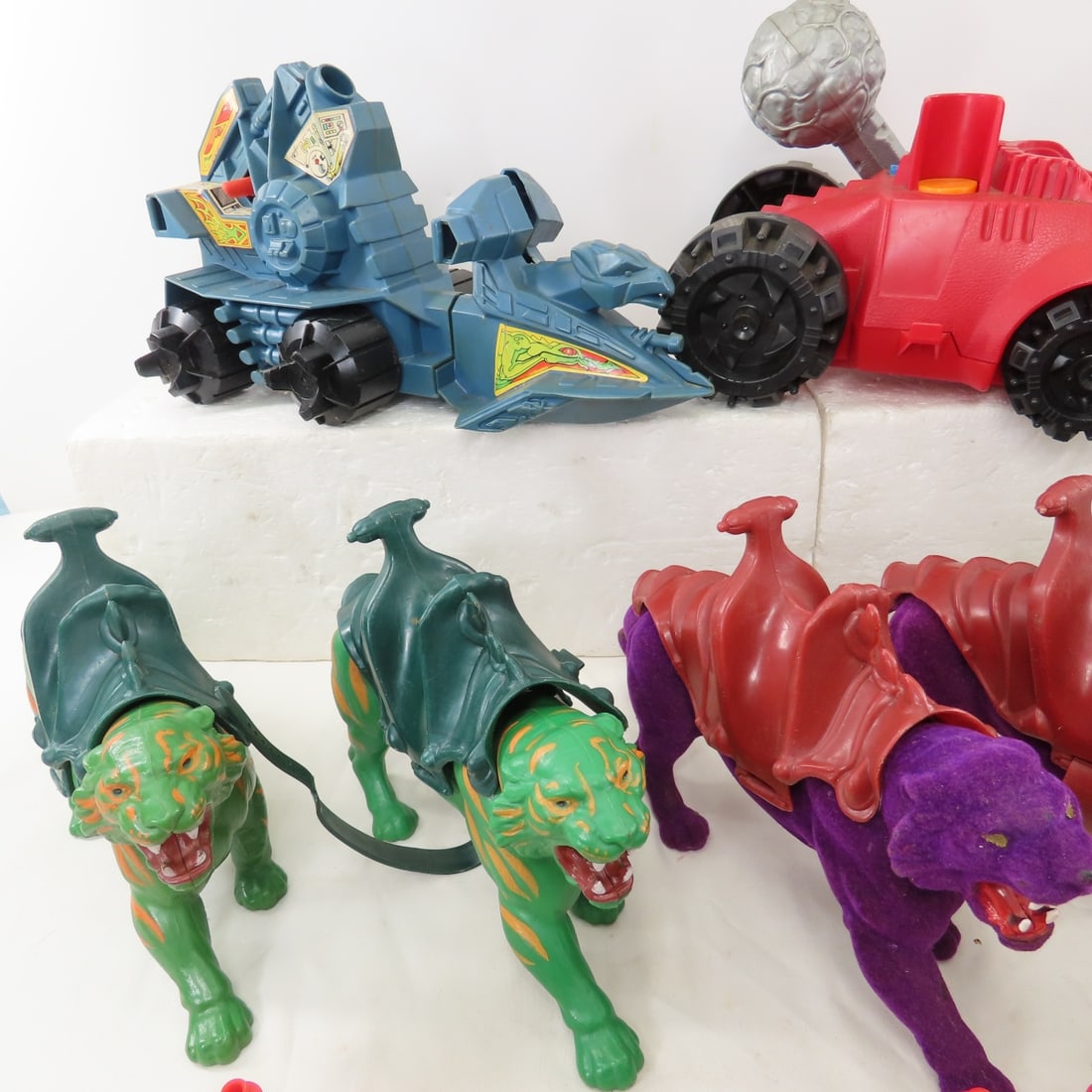 Masters of The Universe Vehicles Battle Cat & more - 2