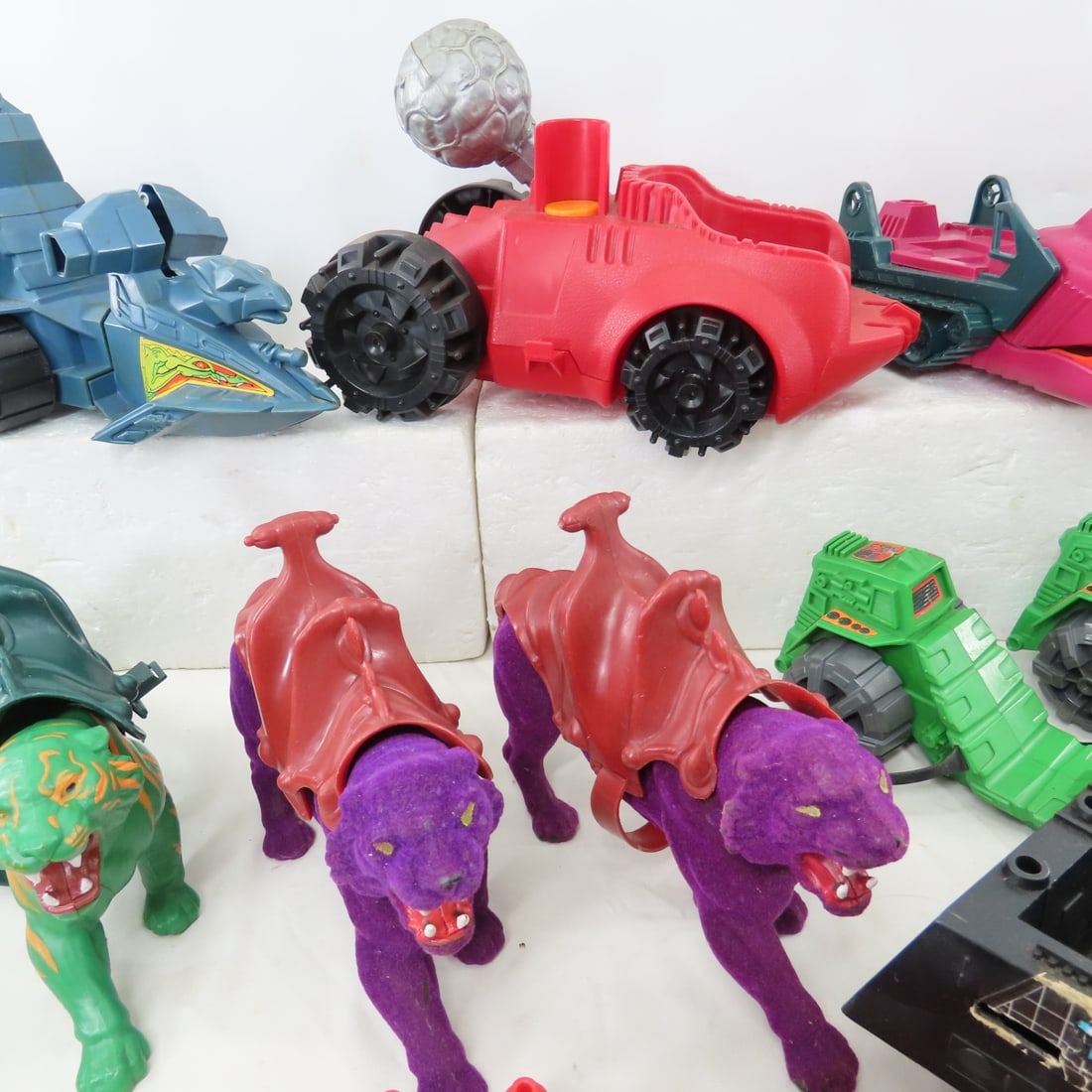 Masters of The Universe Vehicles Battle Cat & more - 3