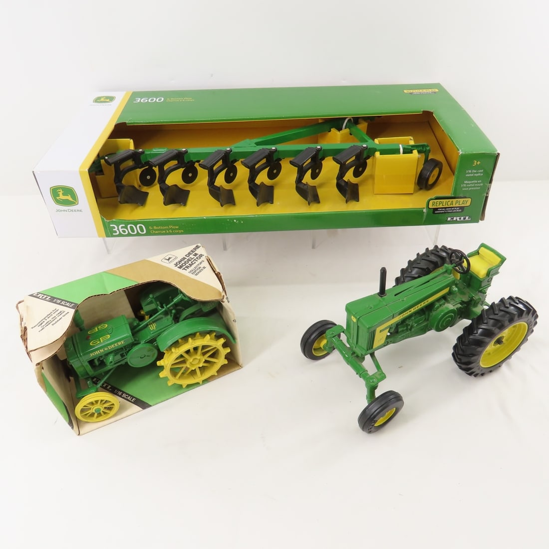 ERTL 1:16 John Deere 720 Model M & Bottom Plow (1 of 20)