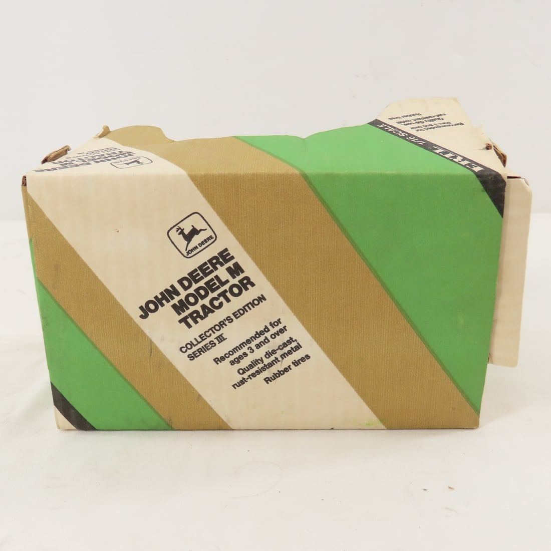 ERTL 1:16 John Deere 720 Model M & Bottom Plow - 4