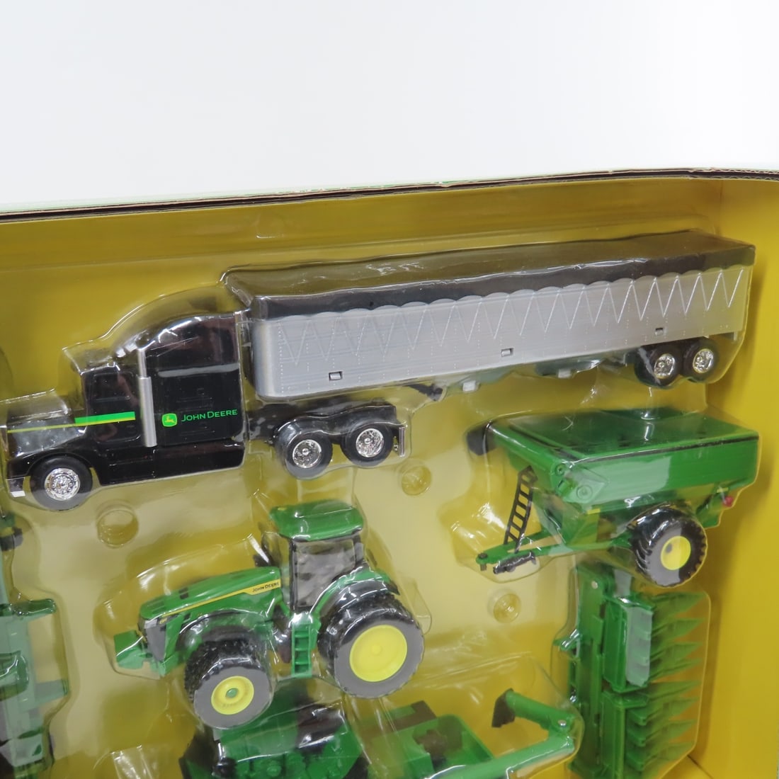 ERTL 1/64 Harvesting Set & 1/16 110 / X394 Diecast - 5