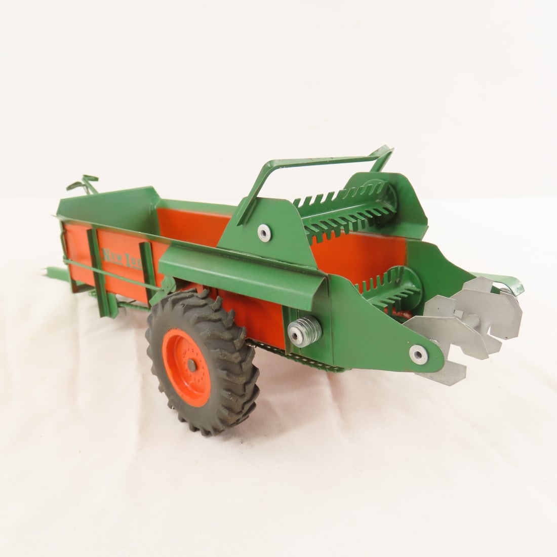 Scratch Built New Idea Manure Spreader- R. Cover - 4