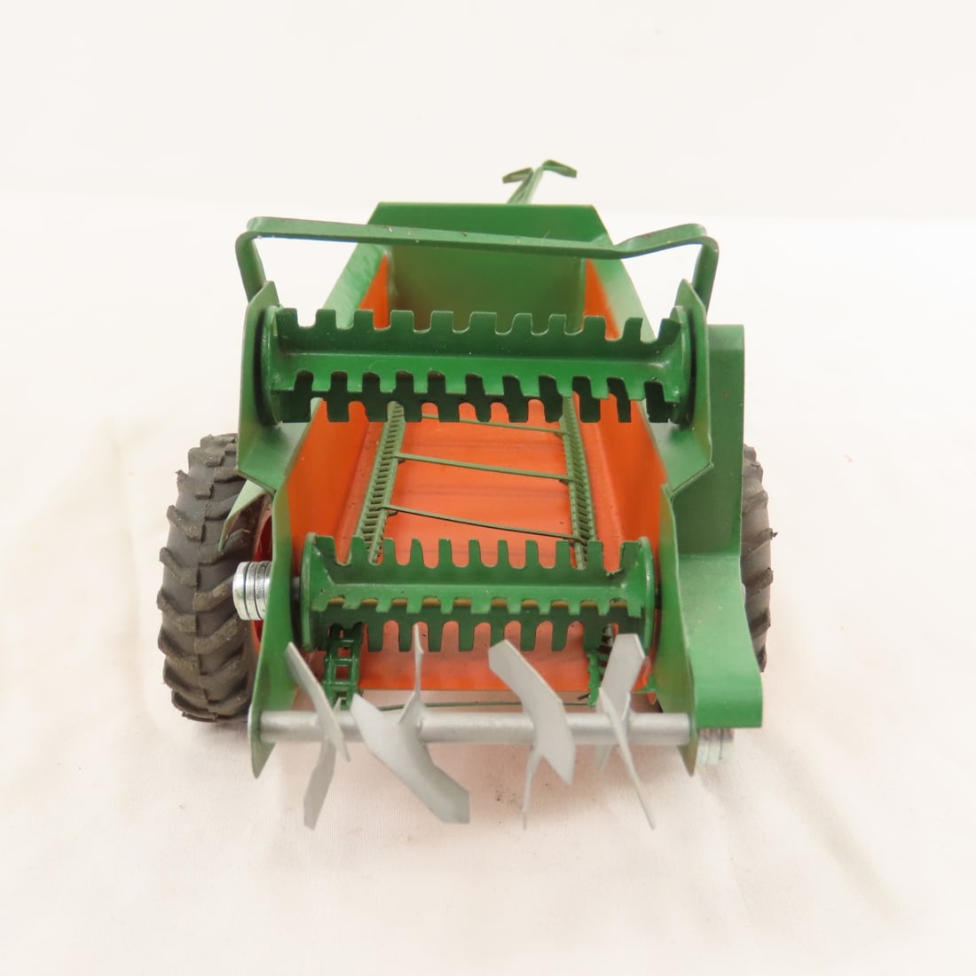 Scratch Built New Idea Manure Spreader- R. Cover - 5