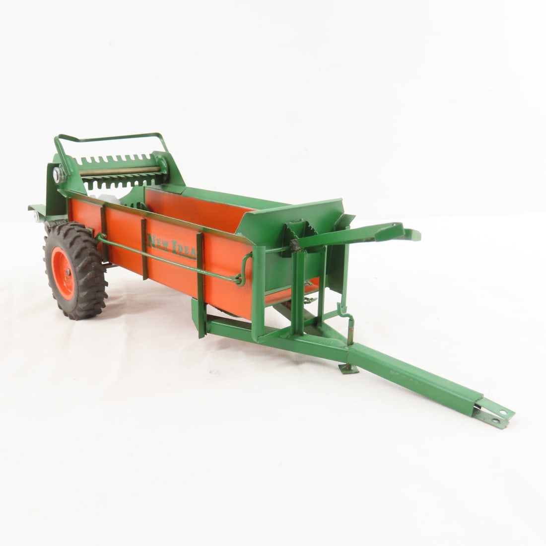Scratch Built New Idea Manure Spreader- R. Cover - 8