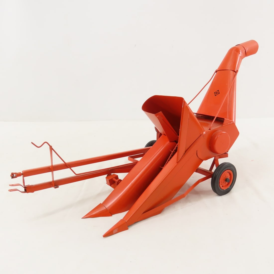 Scratch Built Allis Chalmers Forage Harvester: Scratch Built Allis Chalmers Forage Harvester - with hay head, 1:16, metal, unknown maker, LOT SIZE: 18x9x7", 1 LB All information and photos are intended to be as accurate as possible, but errors are