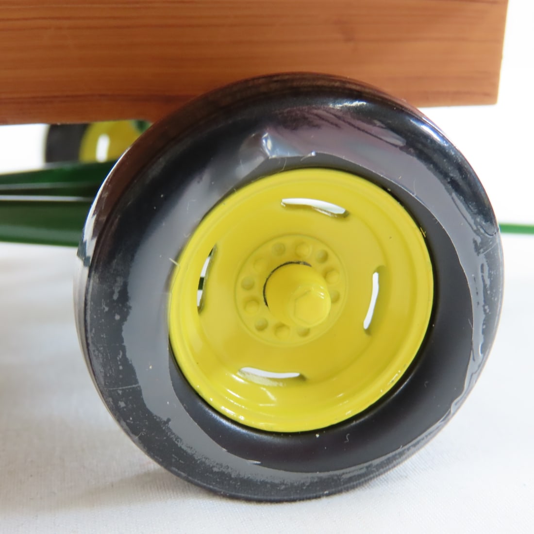 Precision Classic John Deere Hay Wagon in Box - 13