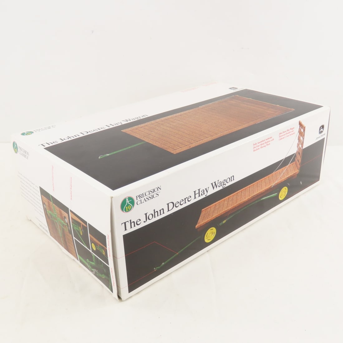 Precision Classic John Deere Hay Wagon in Box - 16