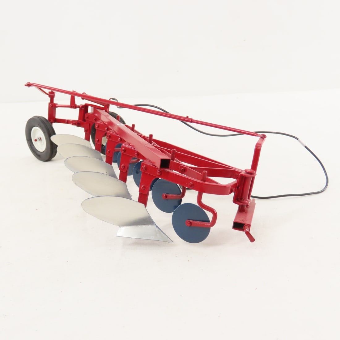 Scratch Built International Mod 550 5 Bottom Plow - 3