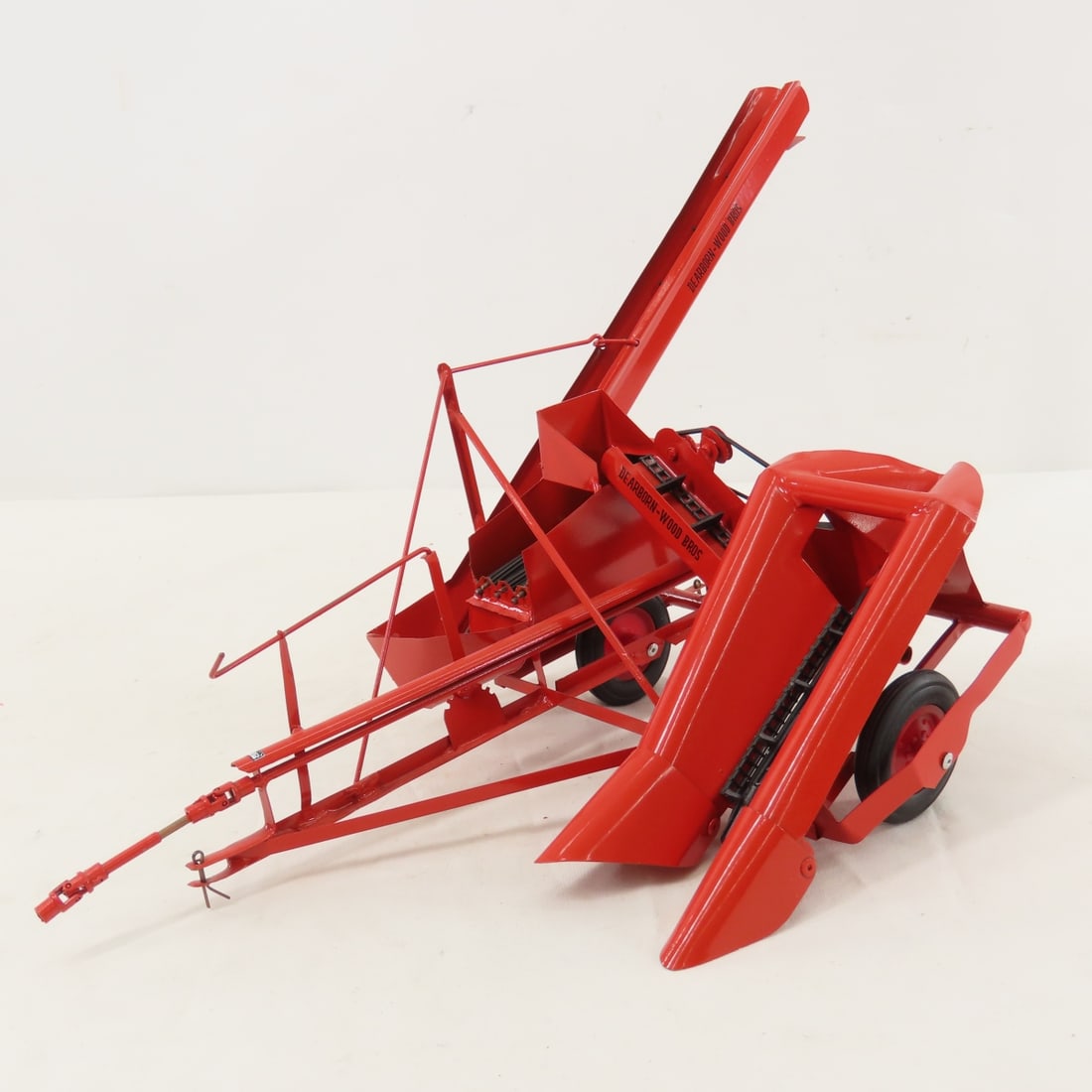 Scratch Built Dearborn Woods Corn Picker: Scratch Built Dearborn Woods Corn Picker - metal, 1:16, by Gem Weber, Gem's Acres; LOT SIZE: 14x9x8", 1 LB All information and photos are intended to be as accurate as possible, but errors are